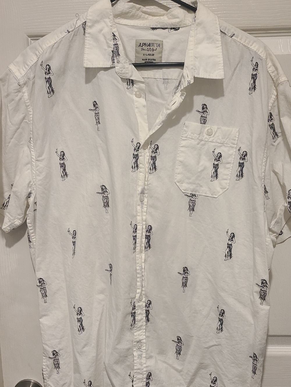 White Short-Sleeve Printed Men’s Shirt